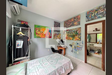 Casa de condomínio à venda com 410m², 3 quartos e 4 vagas Casa de condomínio à venda com 410m², 3 quartos e 4 vagasSuíte 2