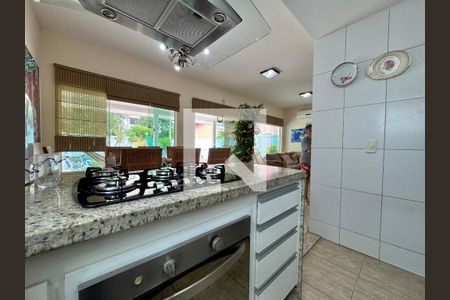 Casa de condomínio à venda com 410m², 3 quartos e 4 vagas Casa de condomínio à venda com 410m², 3 quartos e 4 vagasCozinha