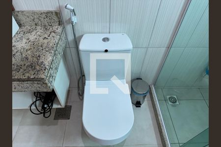 Casa de condomínio à venda com 410m², 3 quartos e 4 vagas Casa de condomínio à venda com 410m², 3 quartos e 4 vagasSuíte 1 - Banheiro