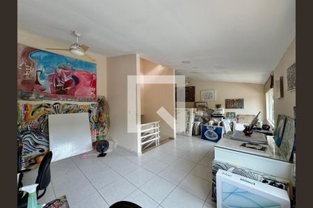 Casa de condomínio à venda com 410m², 3 quartos e 4 vagas Casa de condomínio à venda com 410m², 3 quartos e 4 vagasSalão