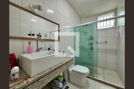 Casa de condomínio à venda com 410m², 3 quartos e 4 vagas Casa de condomínio à venda com 410m², 3 quartos e 4 vagasSuíte 3 - Banheiro