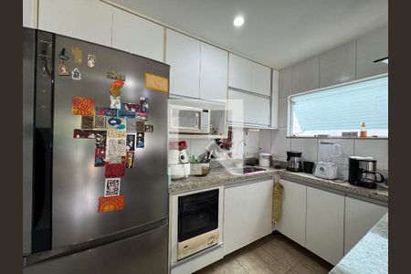 Casa de condomínio à venda com 410m², 3 quartos e 4 vagas Casa de condomínio à venda com 410m², 3 quartos e 4 vagasCozinha