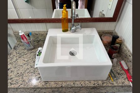 Casa de condomínio à venda com 410m², 3 quartos e 4 vagas Casa de condomínio à venda com 410m², 3 quartos e 4 vagasSuíte 2 - Banheiro