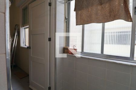 Apartamento para alugar com 130m², 3 quartos e 1 vagaÁrea de Serviço