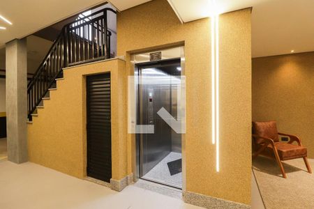 Apartamento à venda com 67m², 2 quartos e 1 vagaElevador