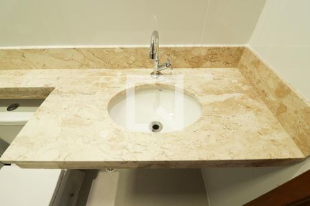 Apartamento à venda com 43m², 2 quartos e sem vaga Apartamento à venda com 43m², 2 quartos e sem vagaBanheiro Social