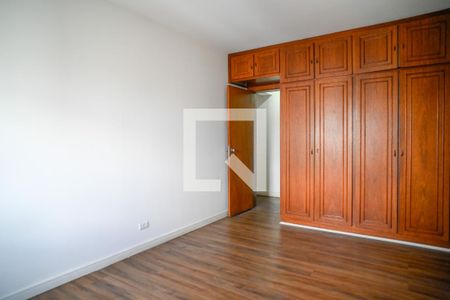 Apartamento à venda com 200m², 3 quartos e 2 vagasQuarto 2