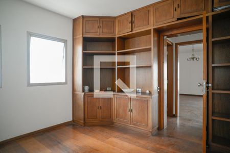 Apartamento à venda com 200m², 3 quartos e 2 vagasQuarto 1