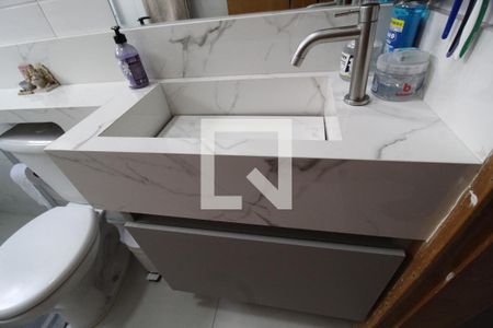 Casa para alugar com 194m², 3 quartos e 2 vagasBanheiro Social