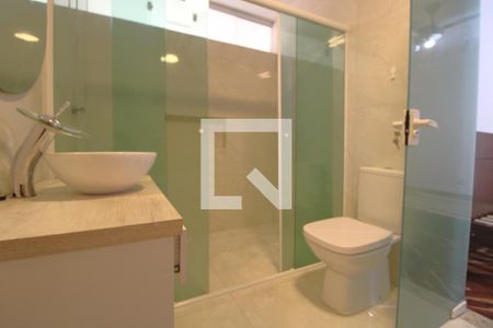 Casa para alugar com 260m², 4 quartos e 2 vagasBanheiro da suíte