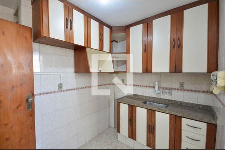 Apartamento à venda com 63m², 2 quartos e sem vagaCozinha e Área de Serviço