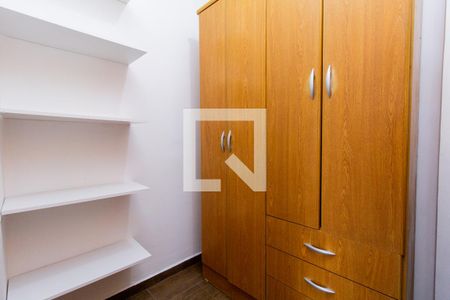 Apartamento para alugar com 68m², 2 quartos e 1 vagaCloset
