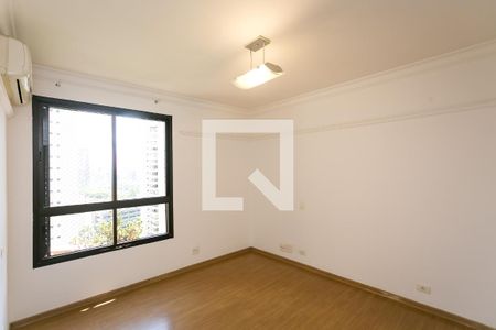 Apartamento para alugar com 260m², 4 quartos e 4 vagassuite1