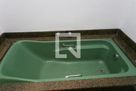 Apartamento para alugar com 260m², 4 quartos e 4 vagasBanheiro da Suíte 2