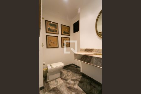 Apartamento para alugar com 260m², 4 quartos e 4 vagasLavabo