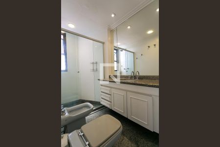 Apartamento para alugar com 260m², 4 quartos e 4 vagasBanheiro da Suíte 1