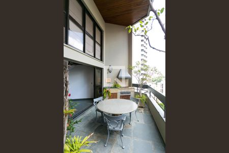 Apartamento para alugar com 260m², 4 quartos e 4 vagasÁrea comum - Salão de festas