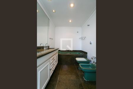 Apartamento para alugar com 260m², 4 quartos e 4 vagasBanheiro da Suíte 2