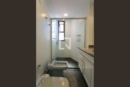 Apartamento para alugar com 260m², 4 quartos e 4 vagasBanheiro da Suíte 1