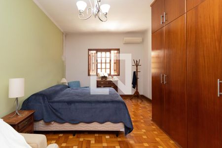 Casa à venda com 300m², 4 quartos e 3 vagas Casa à venda com 300m², 4 quartos e 3 vagasSuíte 2
