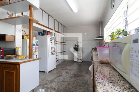 Casa à venda com 300m², 4 quartos e 3 vagas Casa à venda com 300m², 4 quartos e 3 vagasCozinha