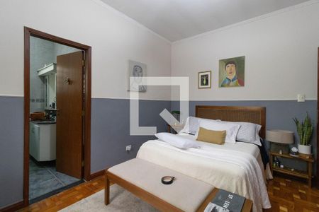 Casa à venda com 300m², 4 quartos e 3 vagas Casa à venda com 300m², 4 quartos e 3 vagasSuíte 4