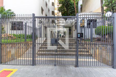 Apartamento à venda com 130m², 3 quartos e 4 vagas Apartamento à venda com 130m², 3 quartos e 4 vagasFachada