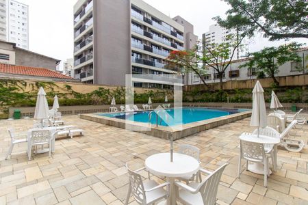 Apartamento à venda com 130m², 3 quartos e 4 vagas Apartamento à venda com 130m², 3 quartos e 4 vagasÁrea comum - Piscina