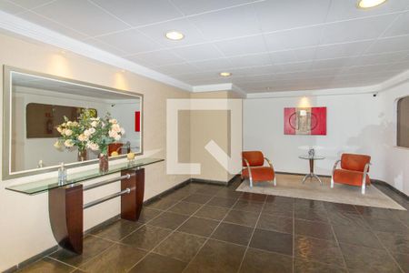 Apartamento à venda com 130m², 3 quartos e 4 vagas Apartamento à venda com 130m², 3 quartos e 4 vagasHall social