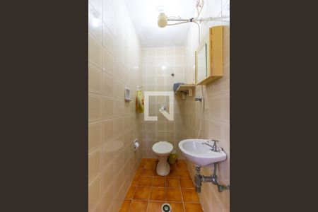 Apartamento à venda com 130m², 3 quartos e 4 vagas Apartamento à venda com 130m², 3 quartos e 4 vagasBanheiro de serviço