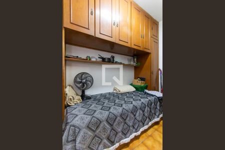 Apartamento à venda com 130m², 3 quartos e 4 vagas Apartamento à venda com 130m², 3 quartos e 4 vagasQuarto de Serviço