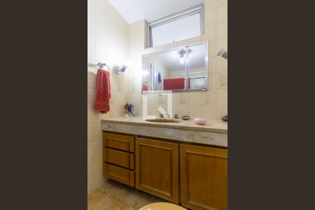 Apartamento à venda com 130m², 3 quartos e 4 vagas Apartamento à venda com 130m², 3 quartos e 4 vagasBanheiro Social