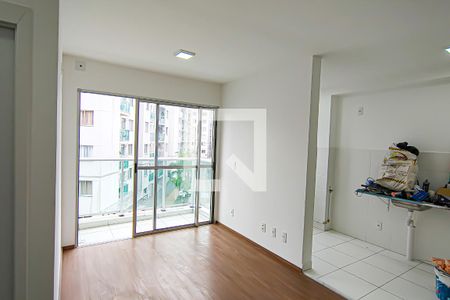 Sala de apartamento para alugar com 2 quartos, 59m² em Taquara, Rio de Janeiro
