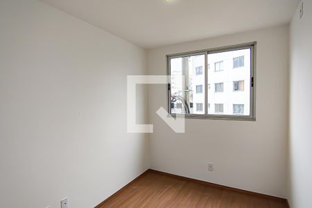 Quarto 01 de apartamento para alugar com 2 quartos, 59m² em Taquara, Rio de Janeiro