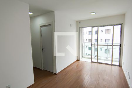 Sala de apartamento para alugar com 2 quartos, 59m² em Taquara, Rio de Janeiro