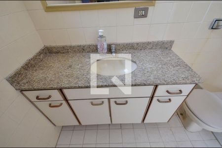 Apartamento à venda com 172m², 3 quartos e 2 vagasBanheiro 2