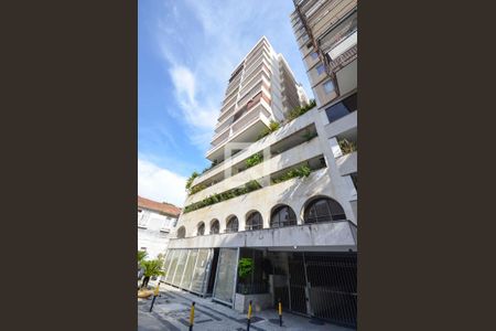 Apartamento à venda com 172m², 3 quartos e 2 vagasFachada