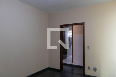 Casa à venda com 360m², 4 quartos e 4 vagasSala