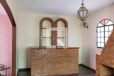 Casa à venda com 360m², 4 quartos e 4 vagasSala