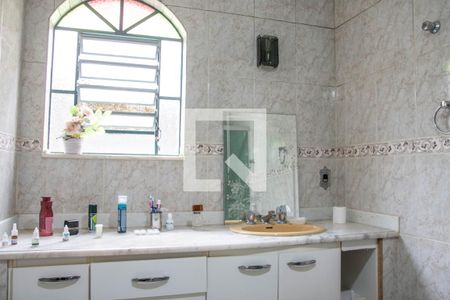 Casa à venda com 360m², 4 quartos e 4 vagasBanheiro 2