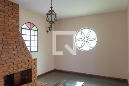 Casa à venda com 360m², 4 quartos e 4 vagasSala