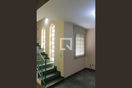 Casa à venda com 360m², 4 quartos e 4 vagasSala
