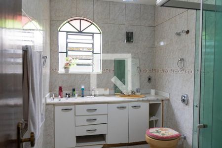 Casa à venda com 360m², 4 quartos e 4 vagasBanheiro 2