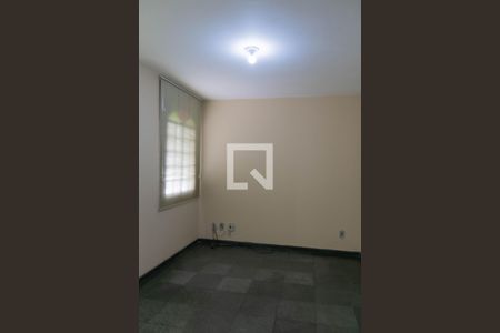 Casa à venda com 360m², 4 quartos e 4 vagasSala