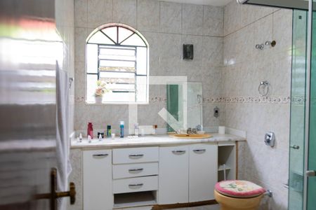 Casa à venda com 360m², 4 quartos e 4 vagasBanheiro 2