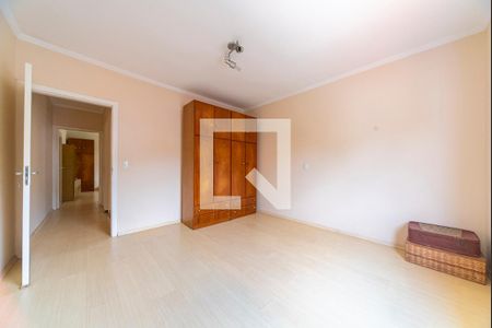 Casa à venda com 350m², 4 quartos e 2 vagas Casa à venda com 350m², 4 quartos e 2 vagasQuarto 2