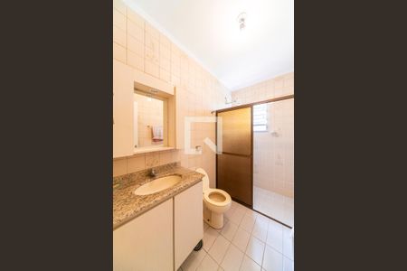 Casa à venda com 350m², 4 quartos e 2 vagas Casa à venda com 350m², 4 quartos e 2 vagasBanheiro 2