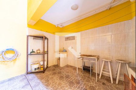 Casa à venda com 350m², 4 quartos e 2 vagas Casa à venda com 350m², 4 quartos e 2 vagasÁrea de Serviço