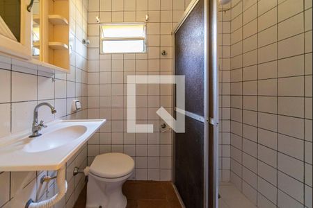 Casa à venda com 350m², 4 quartos e 2 vagas Casa à venda com 350m², 4 quartos e 2 vagasCasa 2 Banheiro