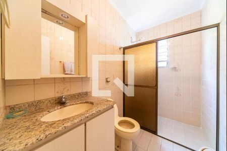 Casa à venda com 350m², 4 quartos e 2 vagas Casa à venda com 350m², 4 quartos e 2 vagasBanheiro 2